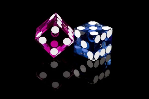 pakjp VIP Club live-dealer game selection showing baccarat, roulette, and Dragon Tiger tables
